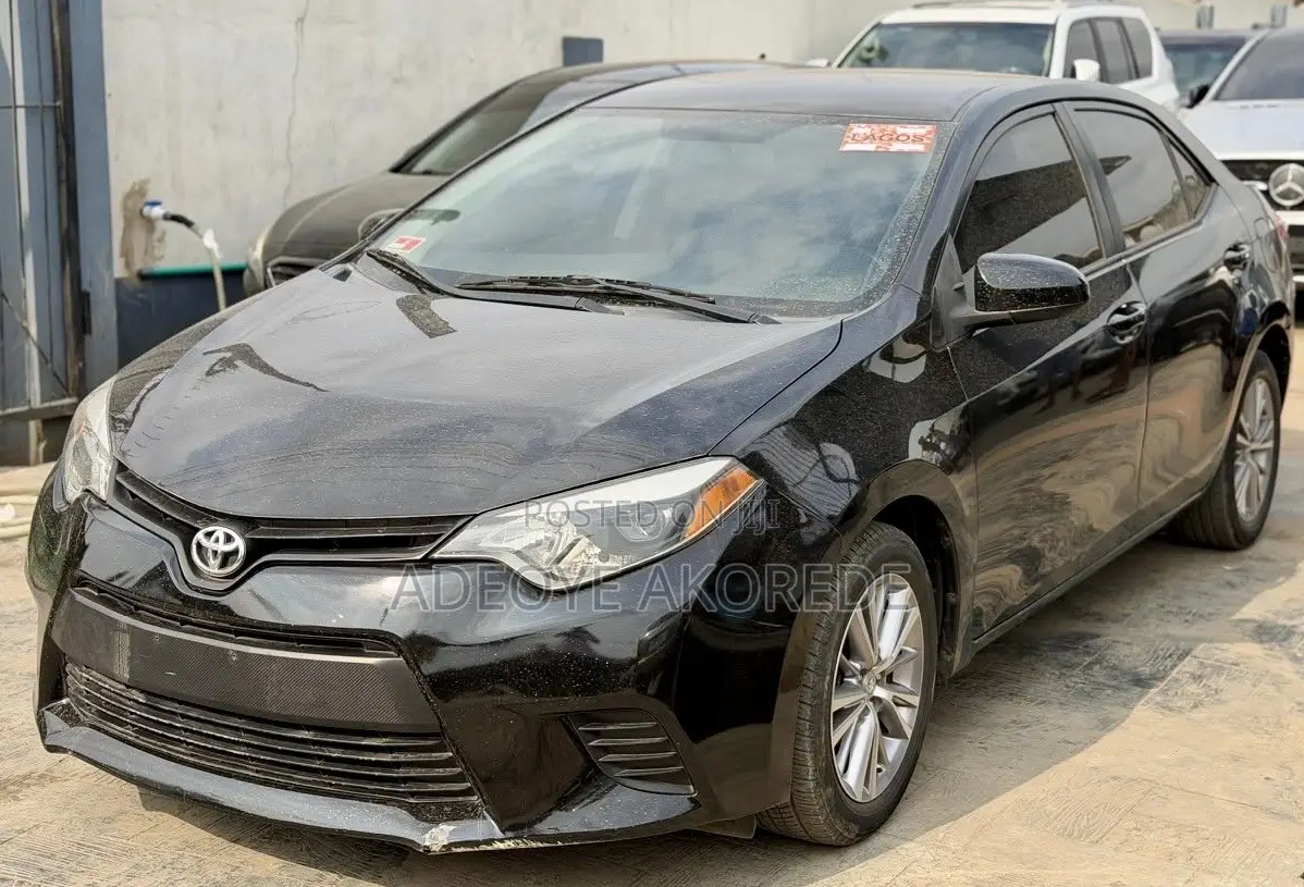 Toyota Corolla 2015 Black