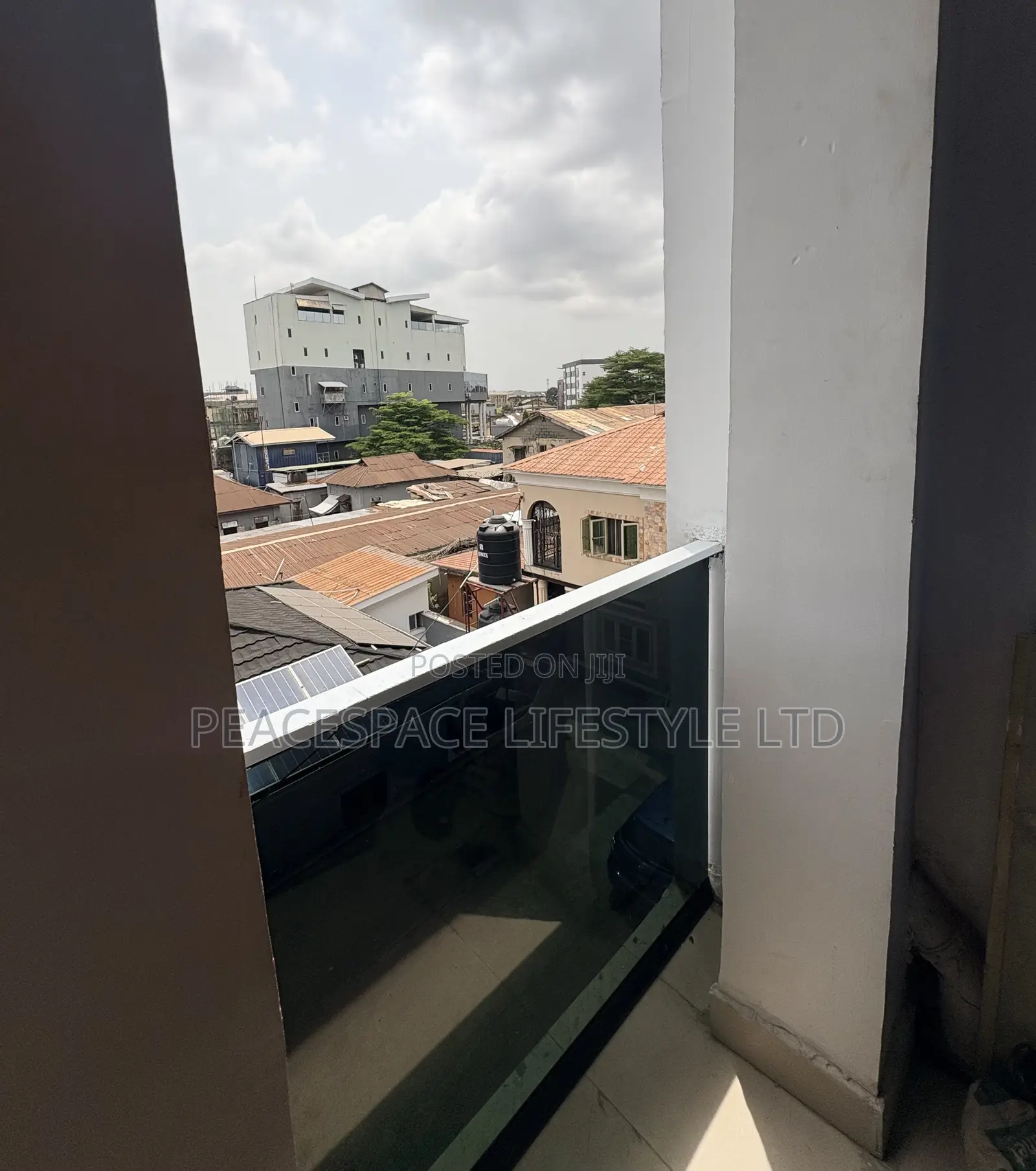Elegant 1 Bedroom Apartment With Balcony Yaba