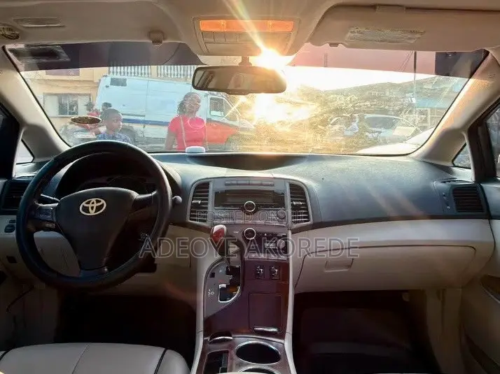 Toyota Venza AWD 2010 White