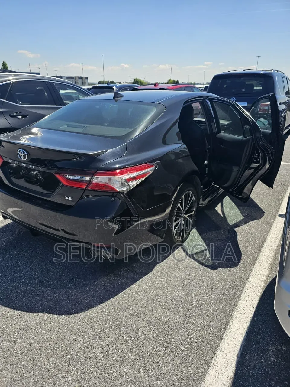 Toyota Camry SE FWD 2020 Black