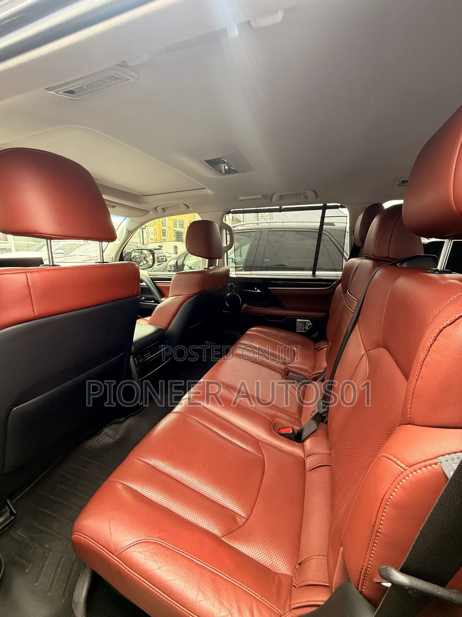 Lexus LX 570 (5 seats) AWD 2017 Silver