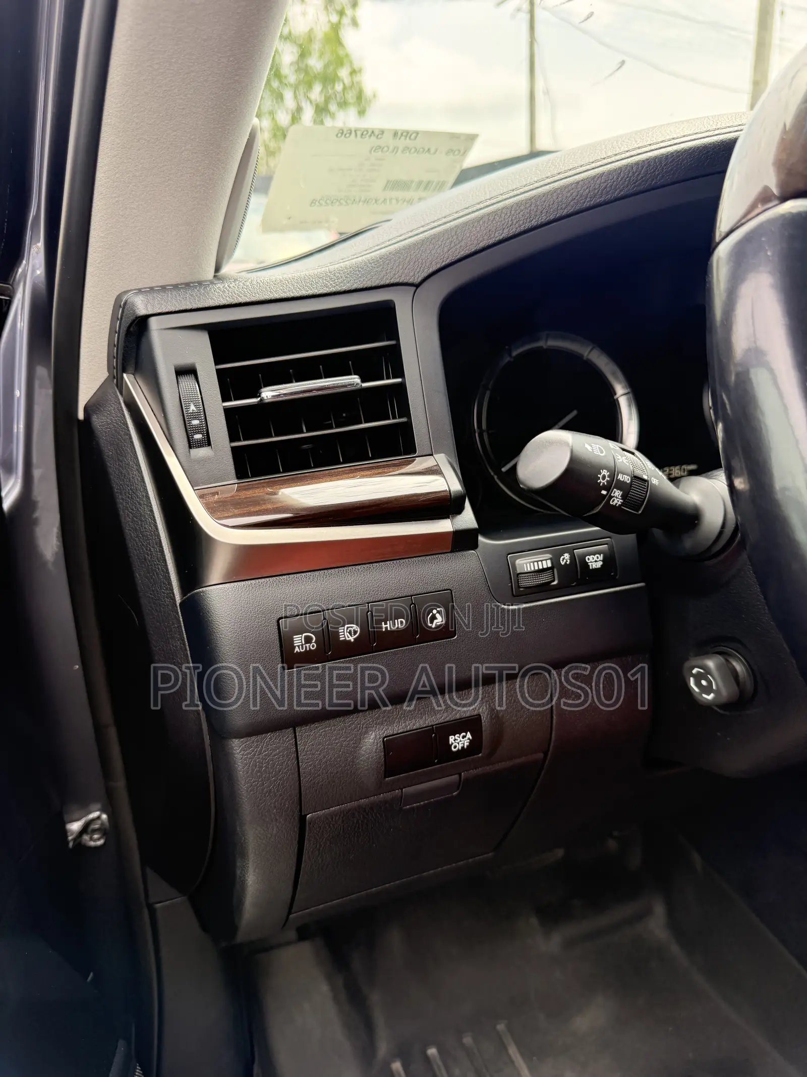 Lexus LX 570 (5 seats) AWD 2017 Silver