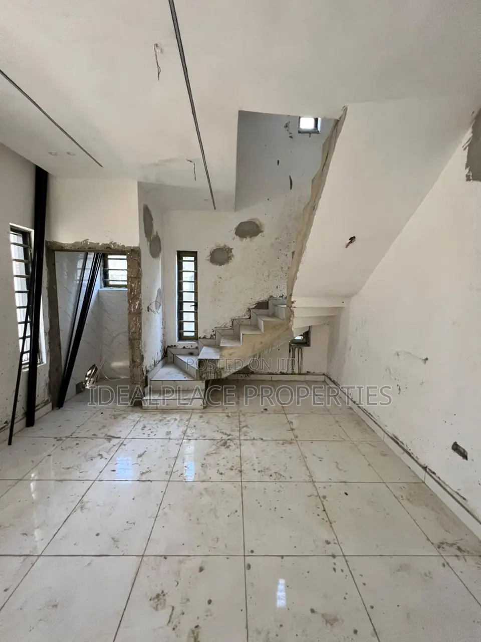 3bdrm Townhouse/Terrace in Ikota for sale