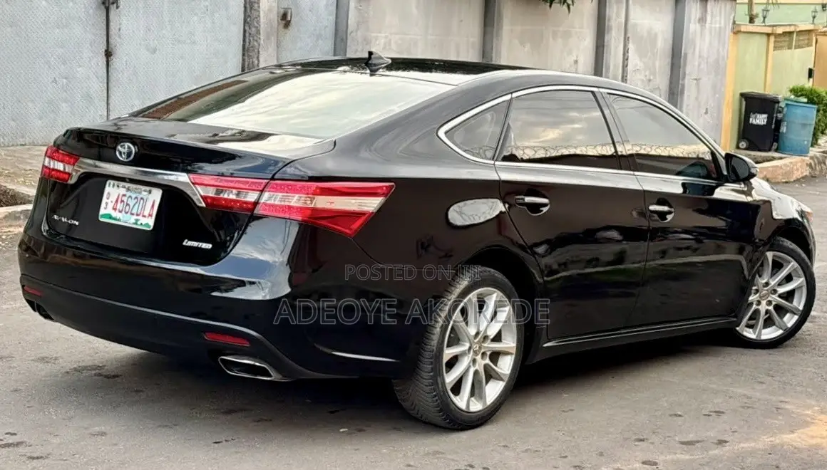 Toyota Avalon Limited 4dr Sedan (3.5L 6cyl 6A) 2014 Black