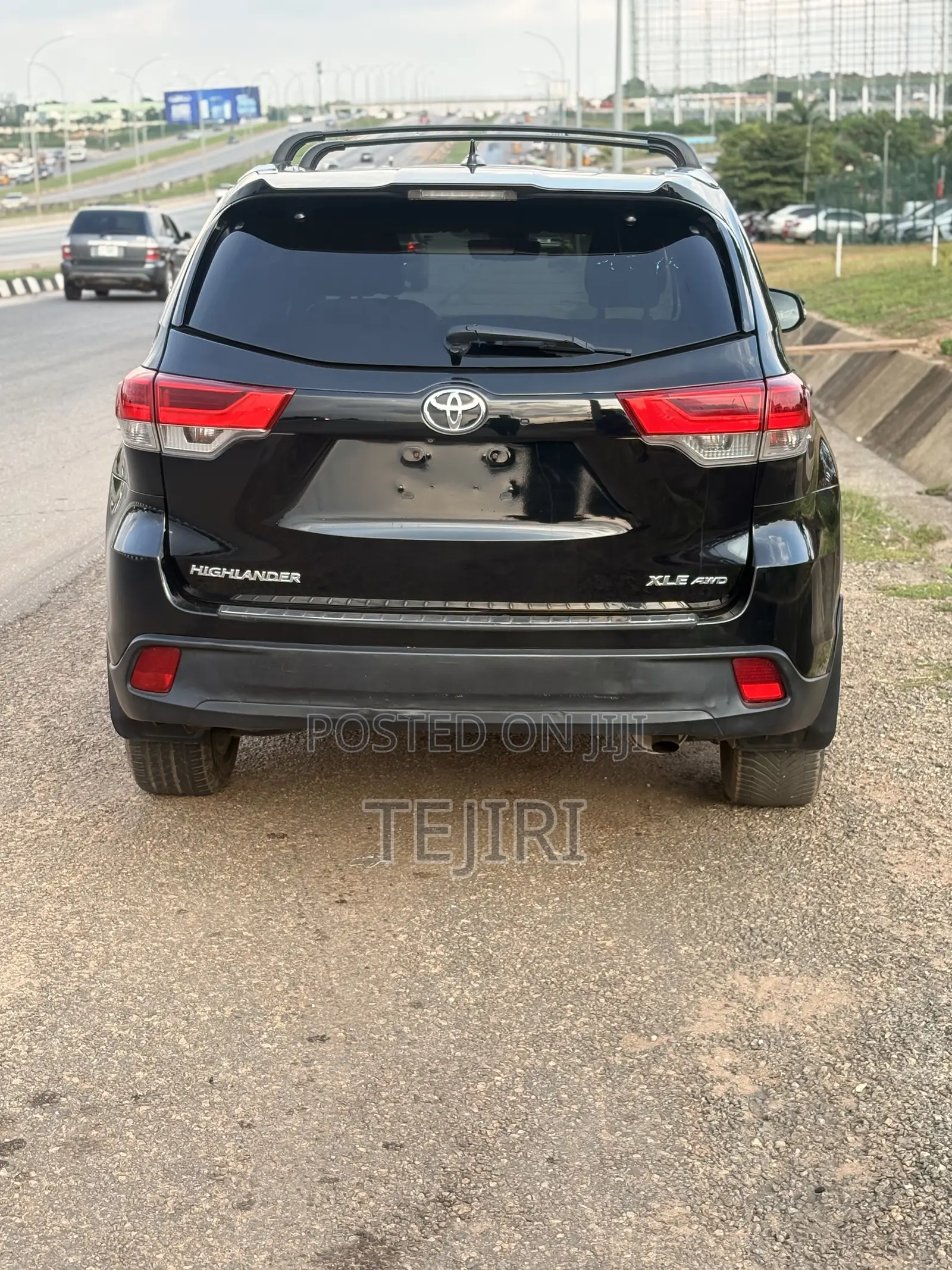Toyota Highlander XLE 4x4 V6 (3.5L 6cyl 8A) 2018 Black
