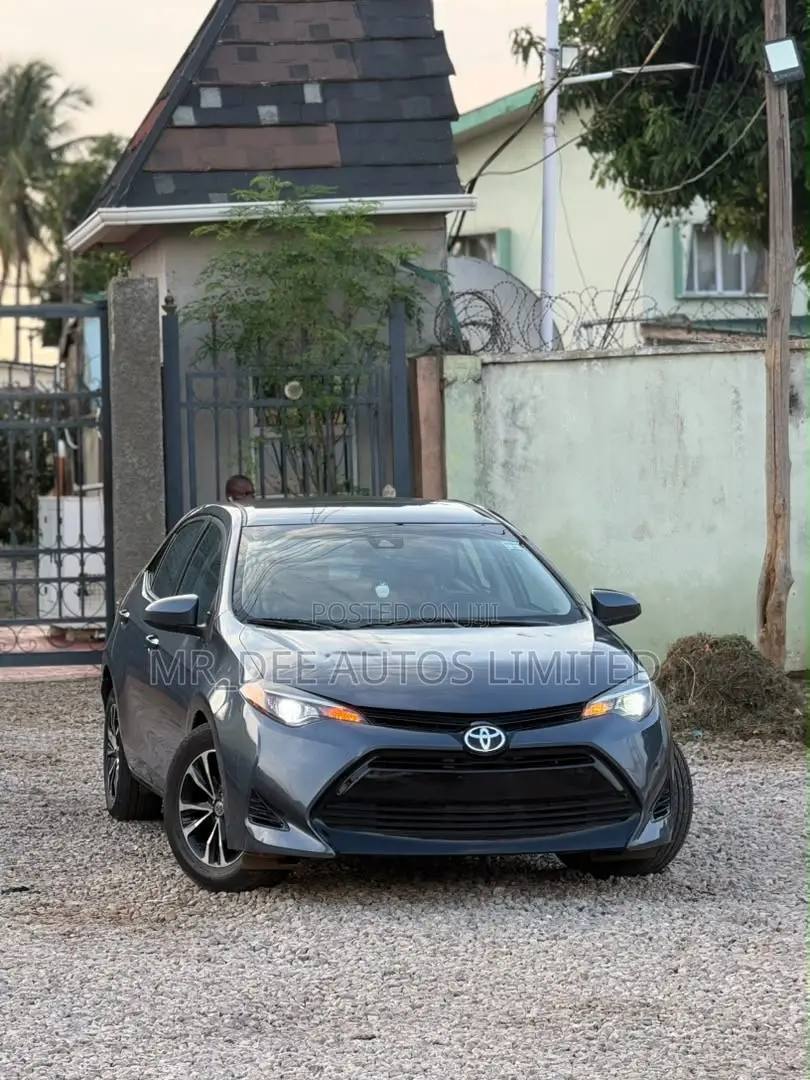 Toyota Corolla 2018 Gray