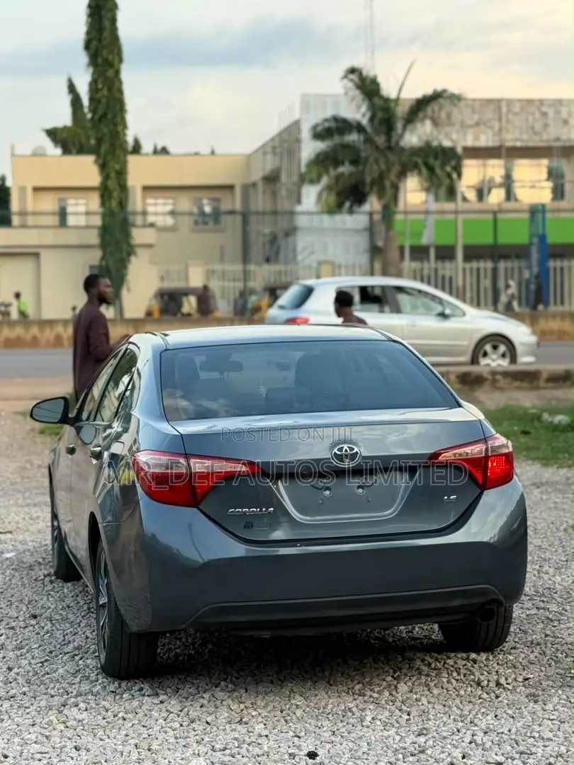 Toyota Corolla 2018 Gray