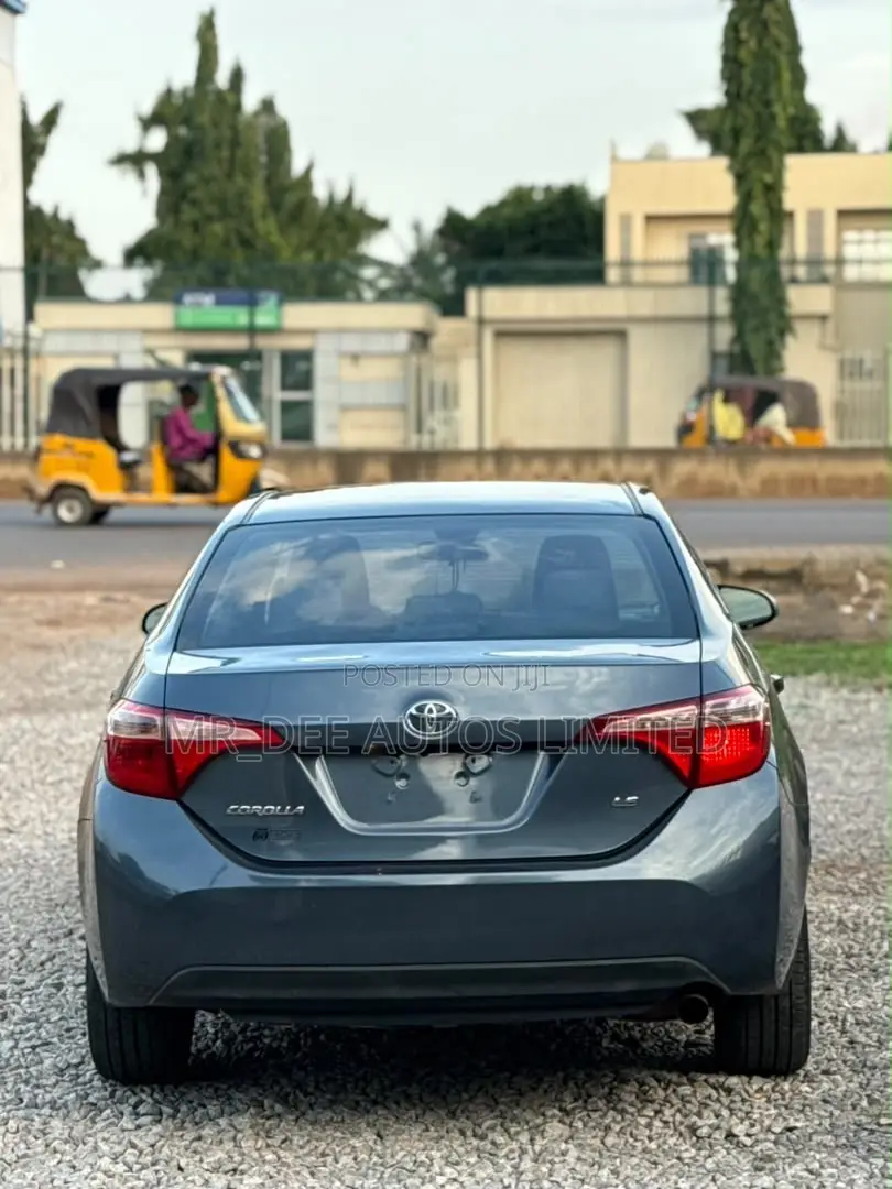 Toyota Corolla 2018 Gray