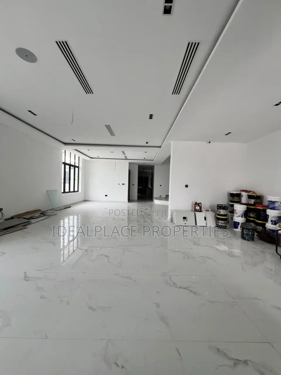 6bdrm Duplex in Ikate for sale