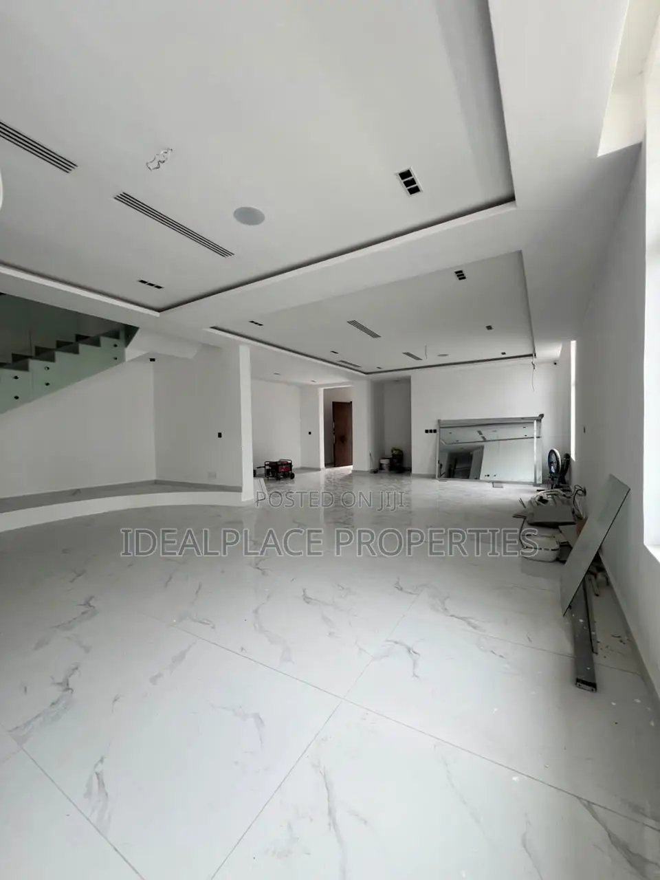 6bdrm Duplex in Ikate for sale