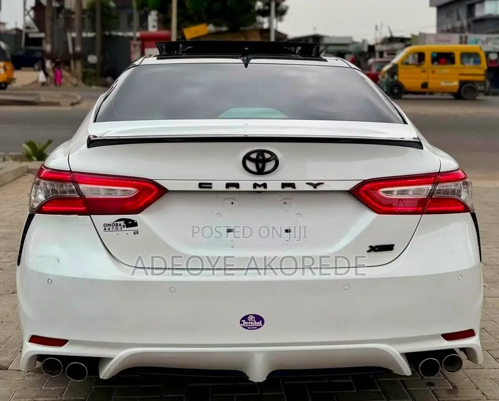 Toyota Camry XSE FWD 2020 White