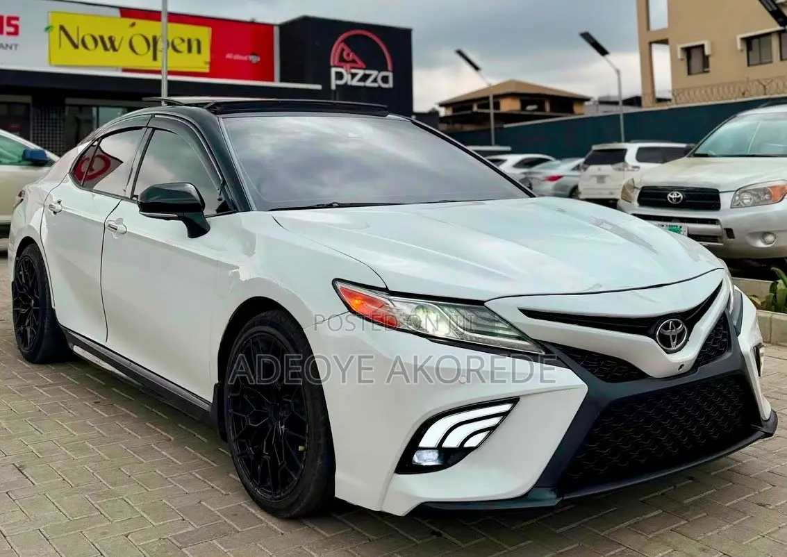 Toyota Camry XSE FWD 2020 White