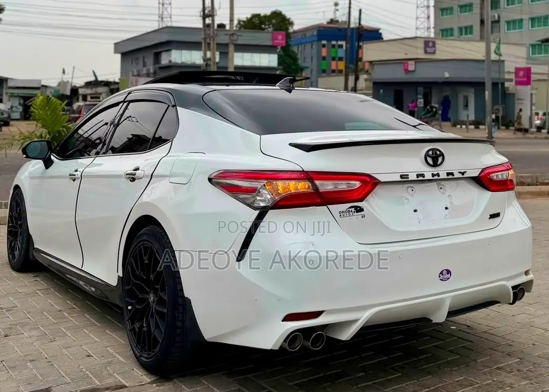 Toyota Camry XSE FWD 2020 White