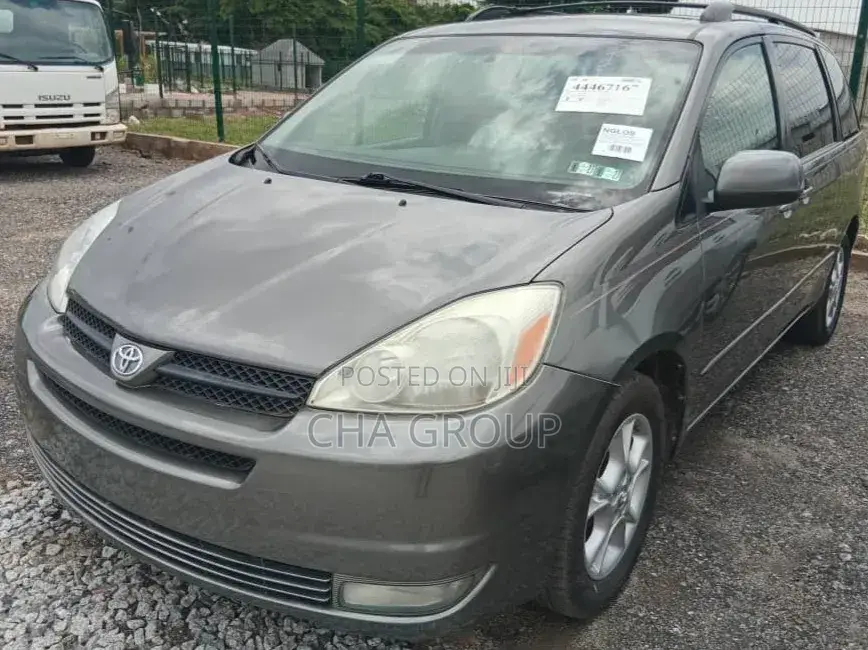 Toyota Sienna XLE Limited 2005 Gray