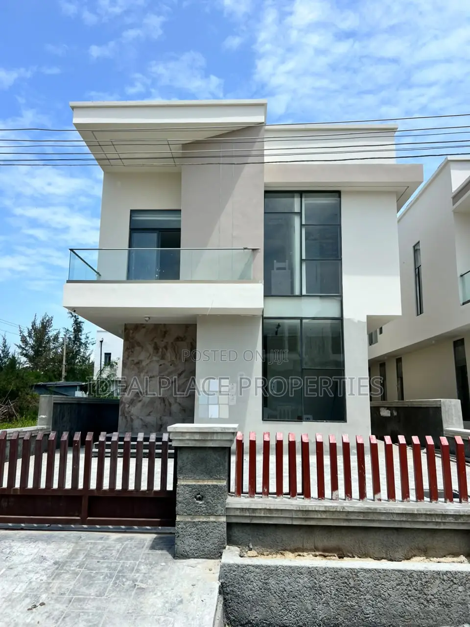5bdrm Duplex in Megamound Estate, Ikota for sale