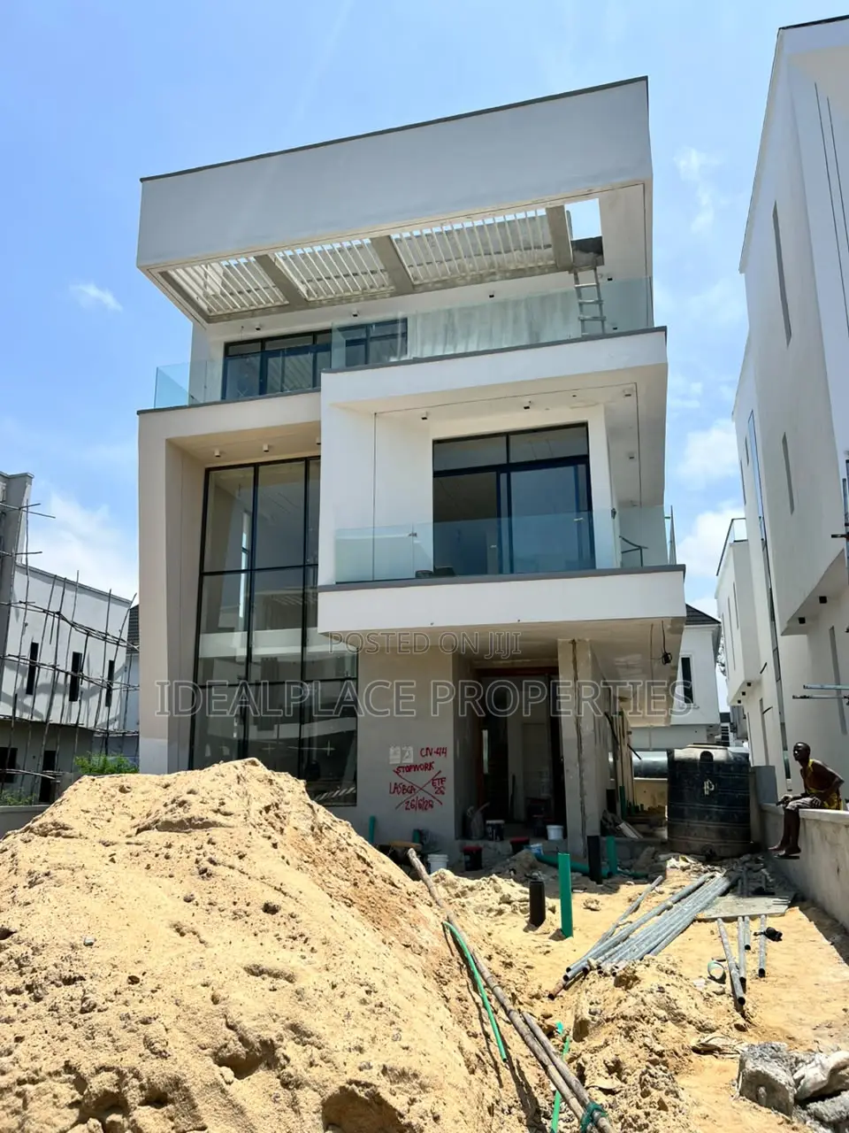 5bdrm Duplex in Megamound Estate, Ikota for sale