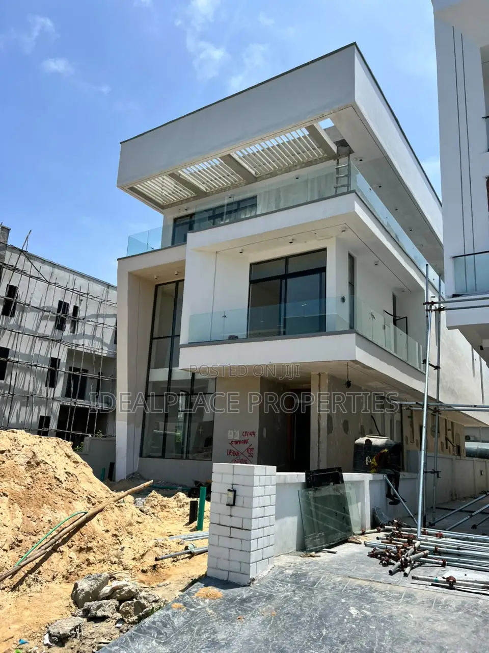 5bdrm Duplex in Megamound Estate, Ikota for sale