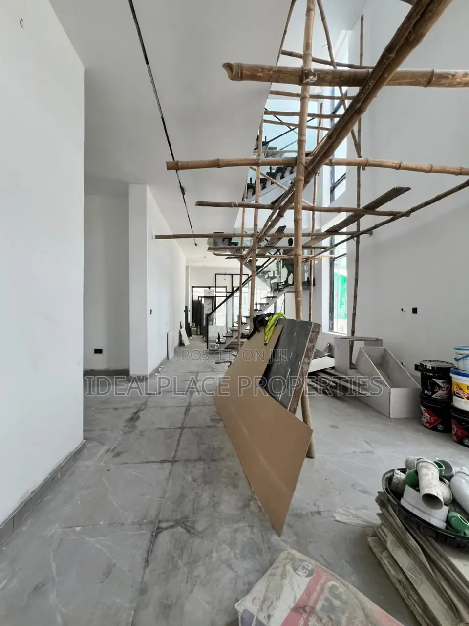 6bdrm Duplex in Megamound Estate, Ikota for sale
