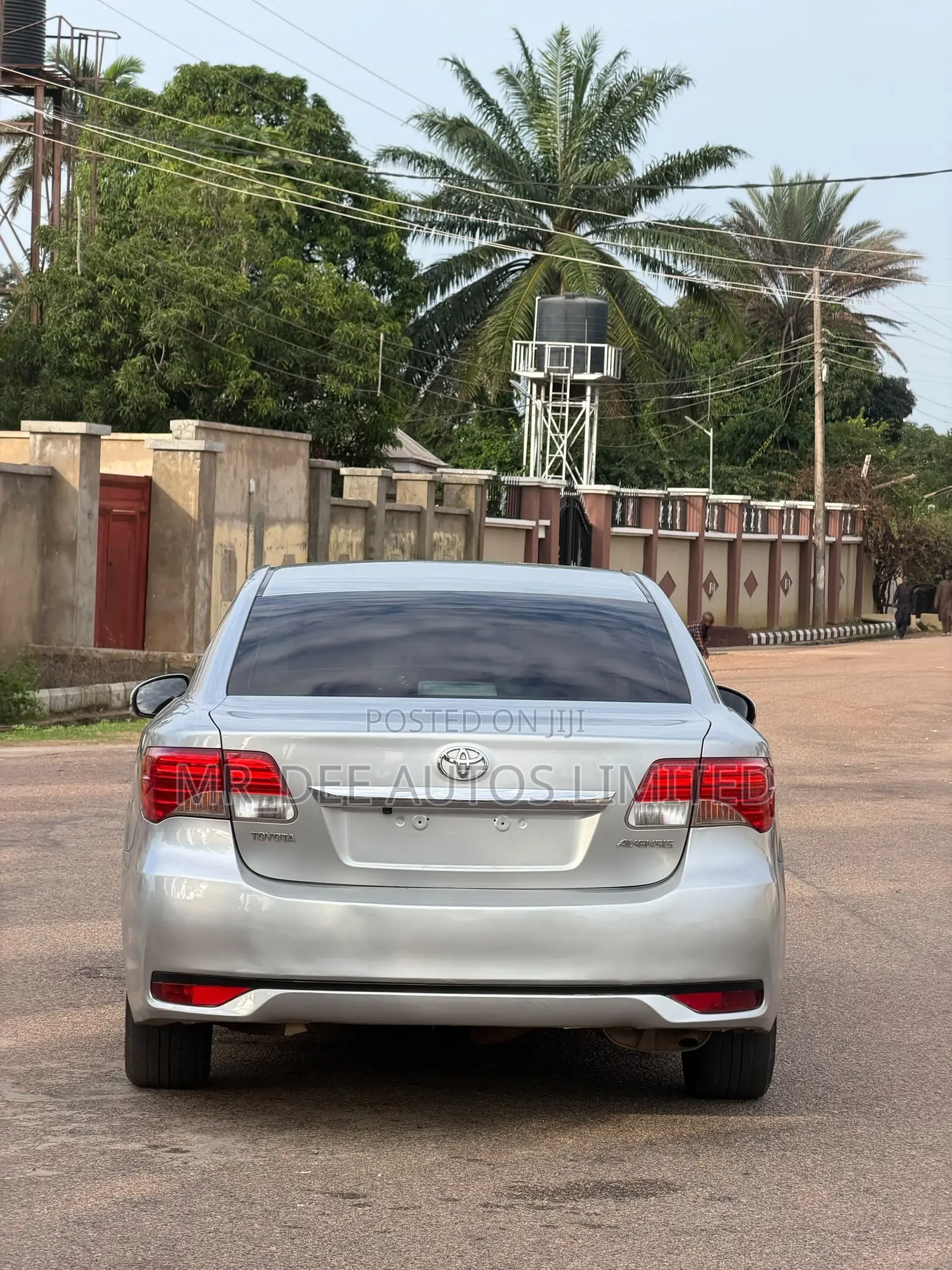 Toyota Avensis 2014 Silver