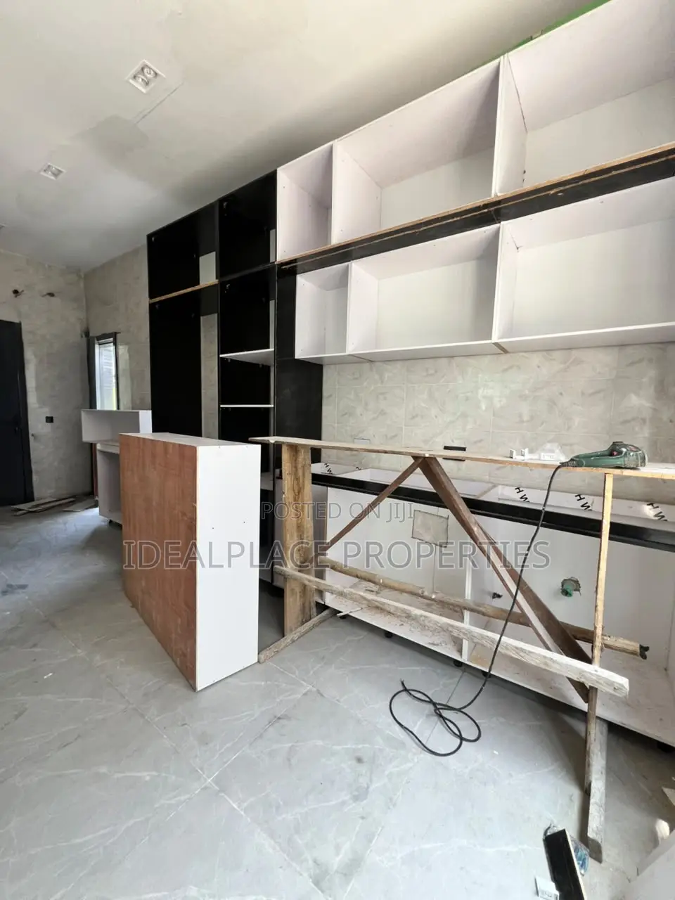 6bdrm Duplex in Megamound Estate, Ikota for sale