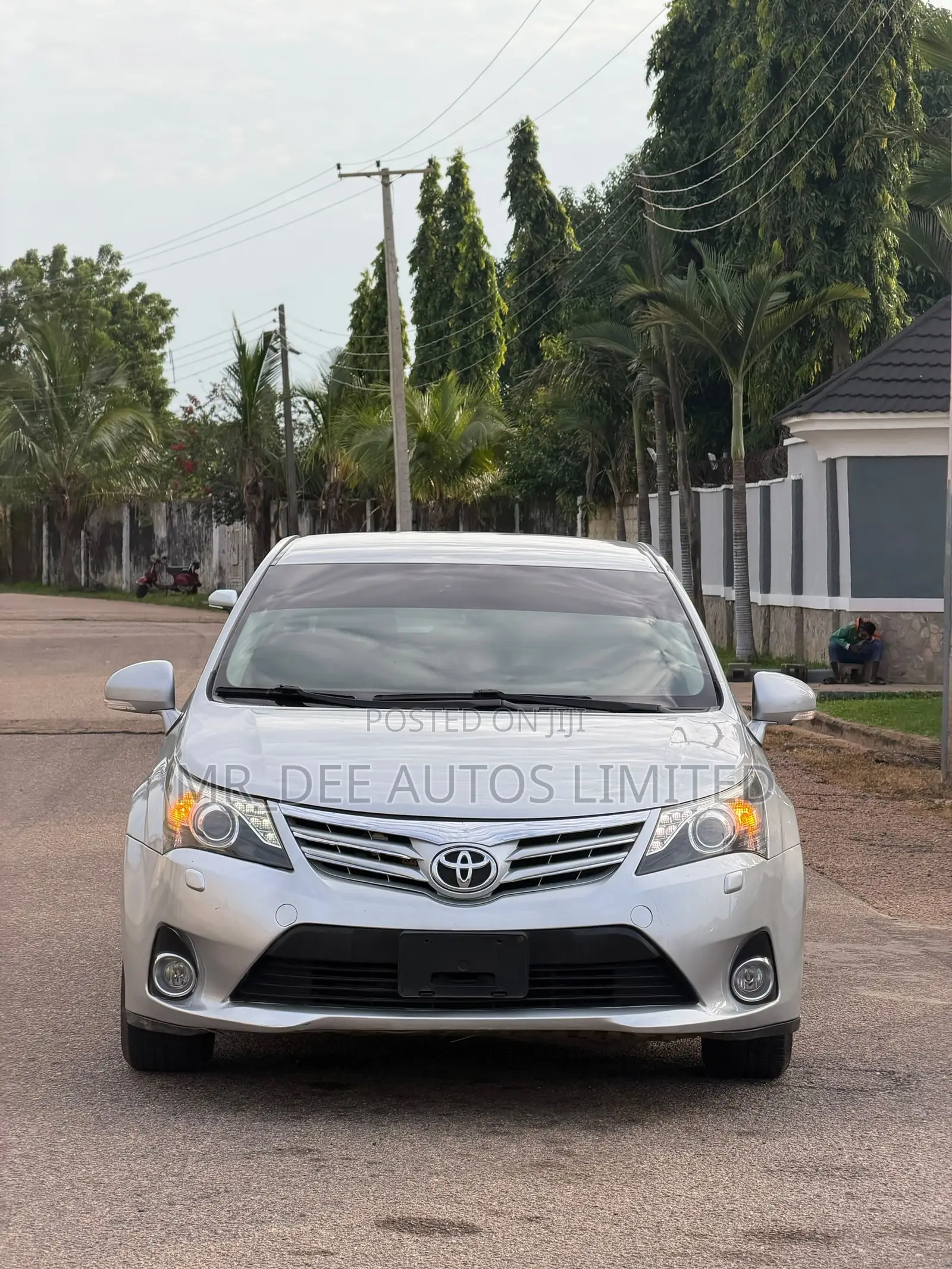 Toyota Avensis 2014 Silver