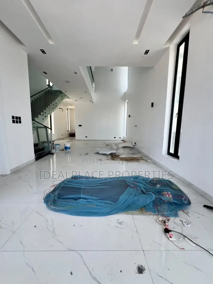 5bdrm Duplex in Megamound Estate, Ikota for sale