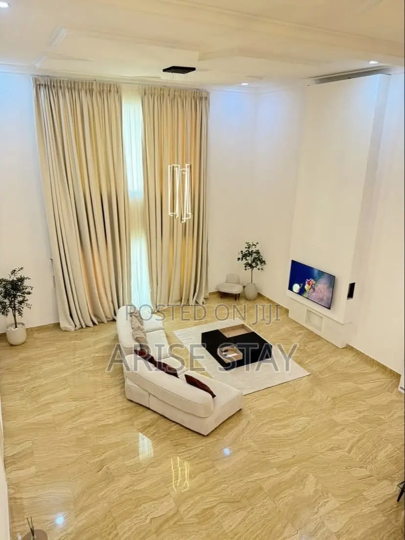Luxury 4-Bedroom Penthouse With Pool & City View | Parkview Ikoy
