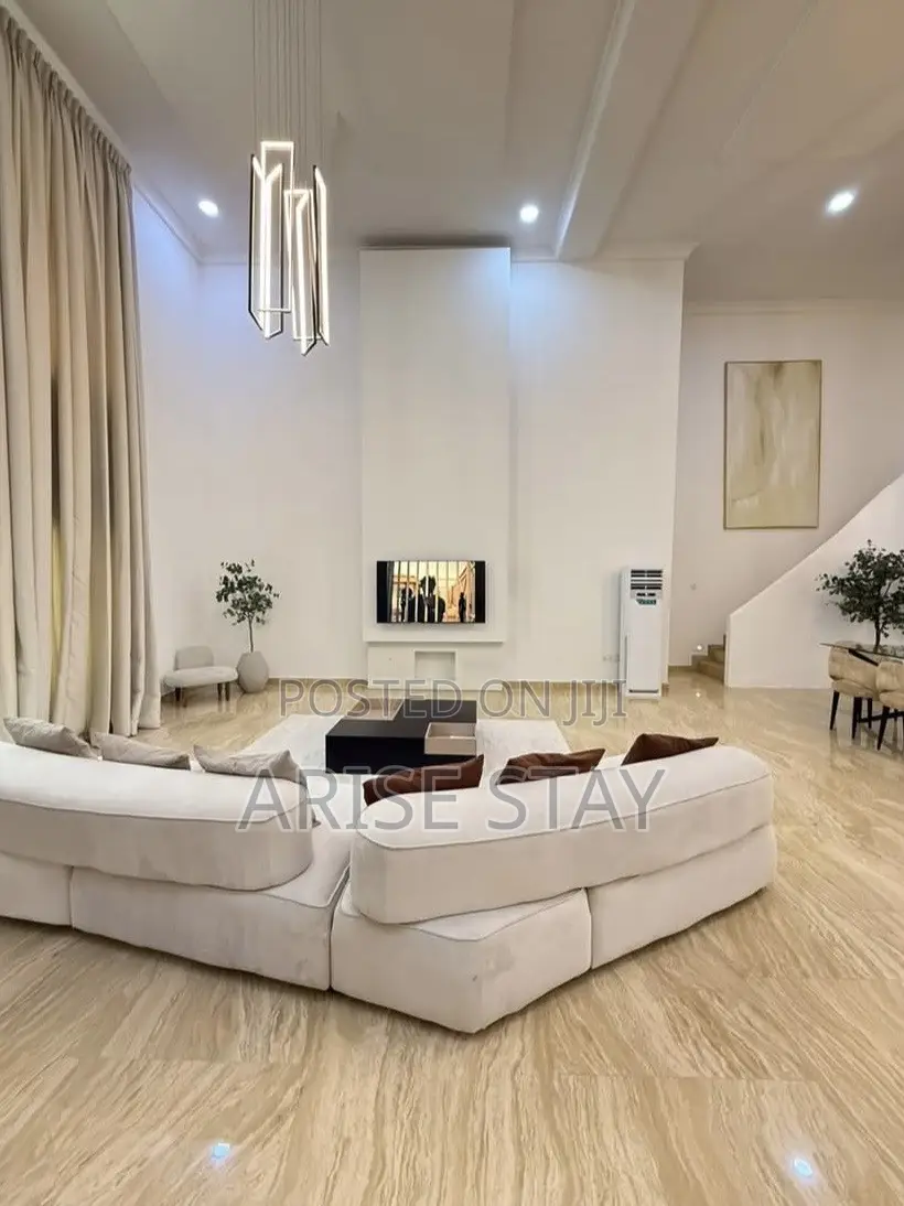Luxury 4-Bedroom Penthouse With Pool & City View | Parkview Ikoy
