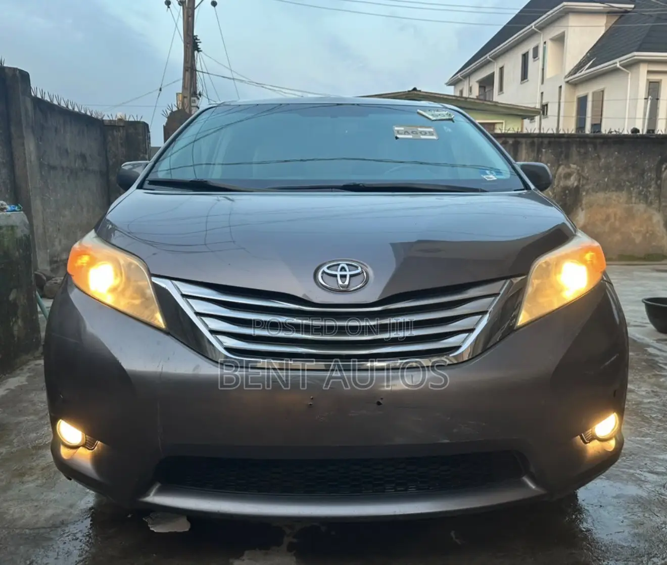 Toyota Sienna Limited 7 Passenger 2012 Gray