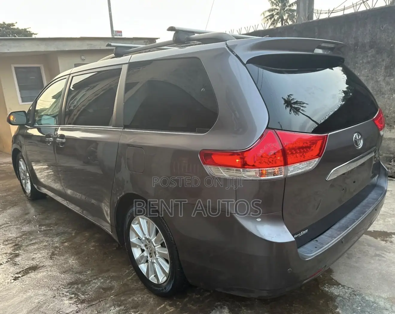 Toyota Sienna Limited 7 Passenger 2012 Gray