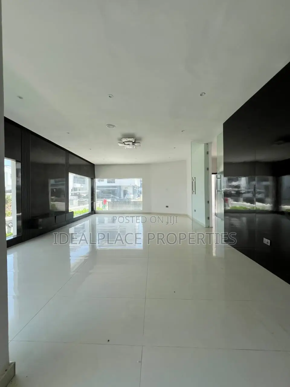 5bdrm Duplex in Megamound Estate, Ikota for sale