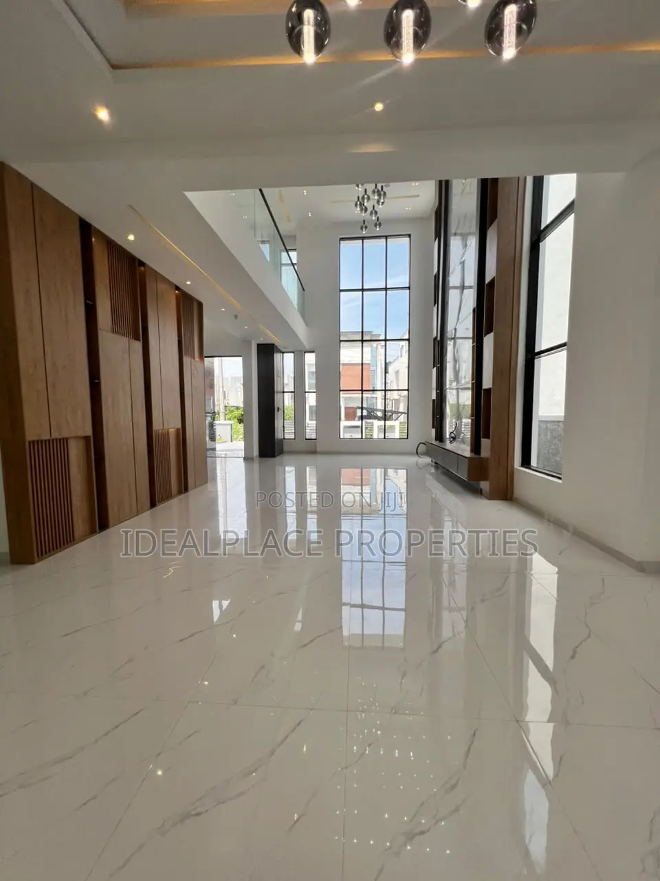 5bdrm Duplex in Megamound Estate, Ikota for sale