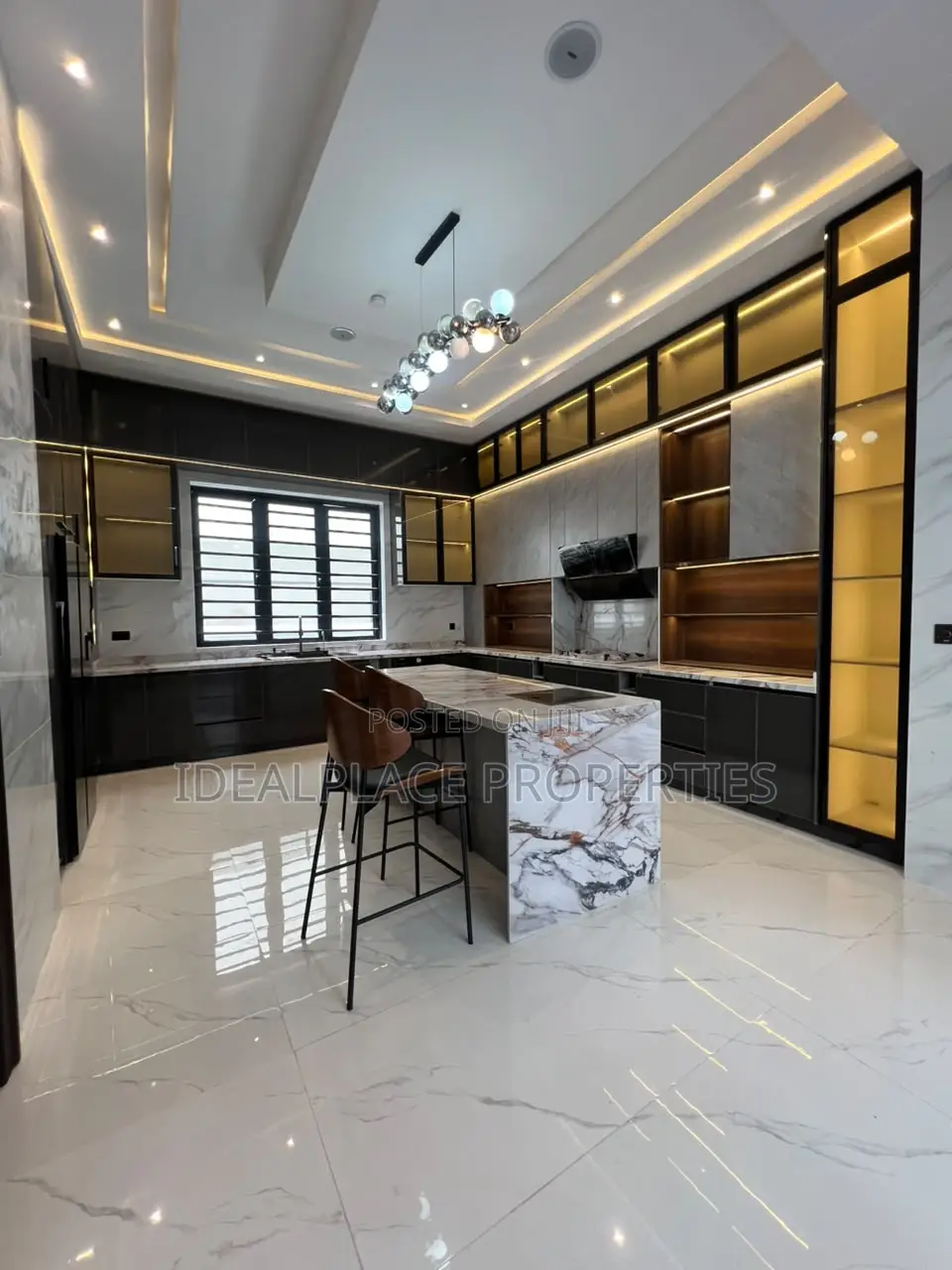 5bdrm Duplex in Megamound Estate, Ikota for sale