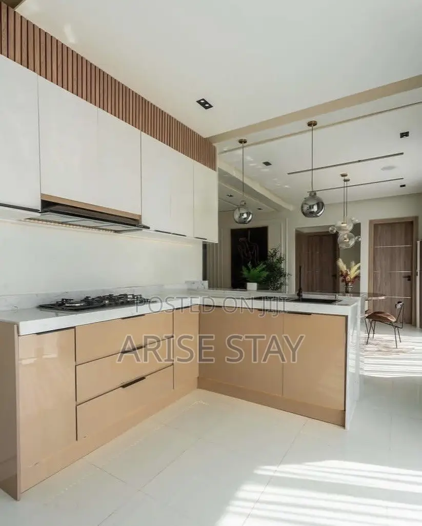 3-Bedroom Smart Penthouse With Rooftop Pool & Ps5 | Oniru