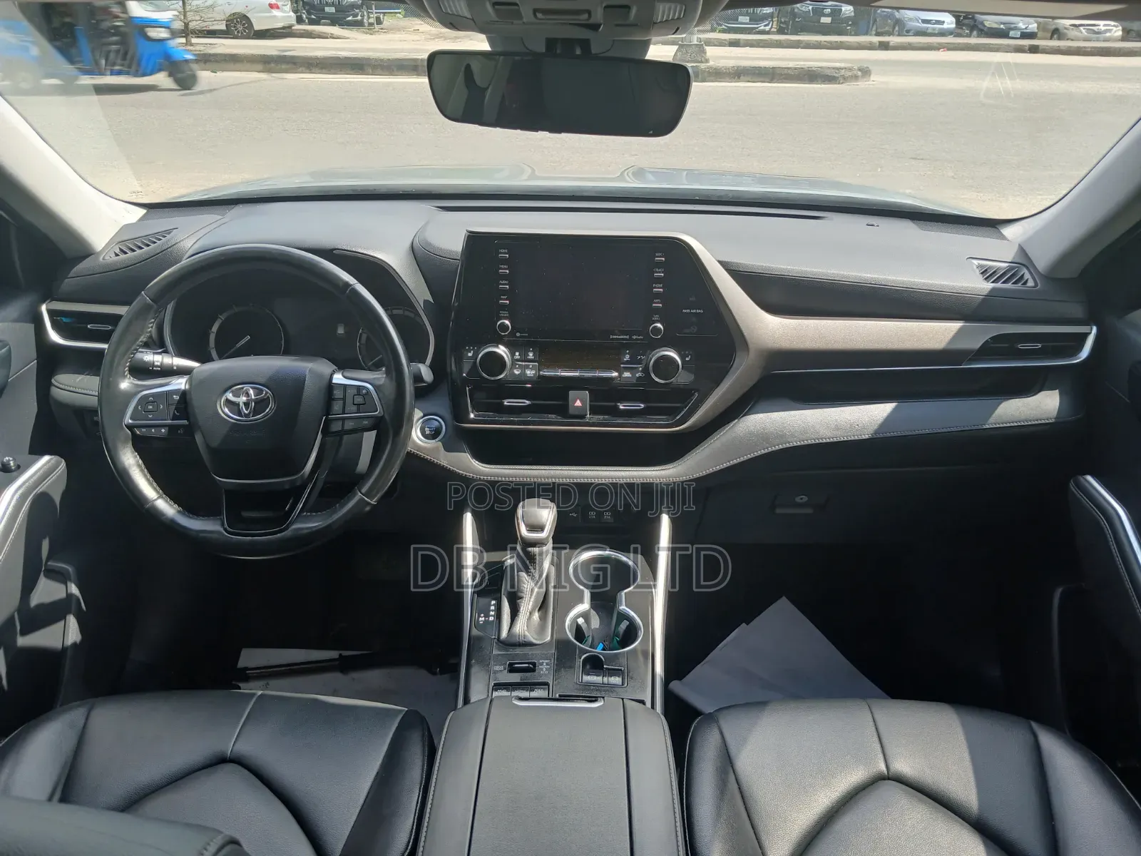 Toyota Highlander XLE AWD 2020 Silver