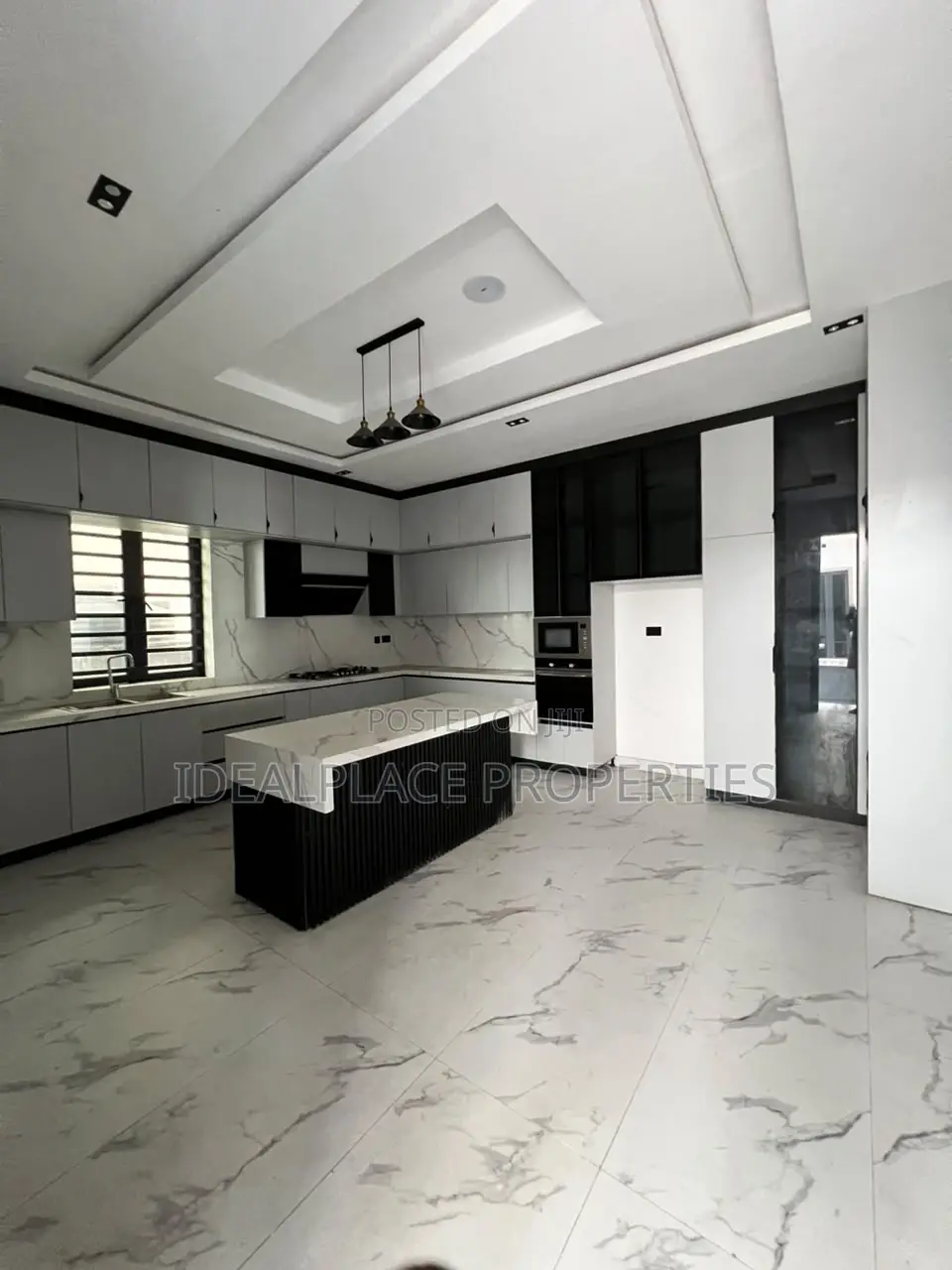 5bdrm Duplex in Megamound Estate, Ikota for sale