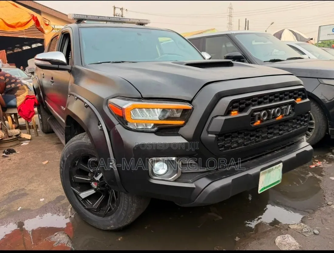 Complete Bumper Tacoma 2023