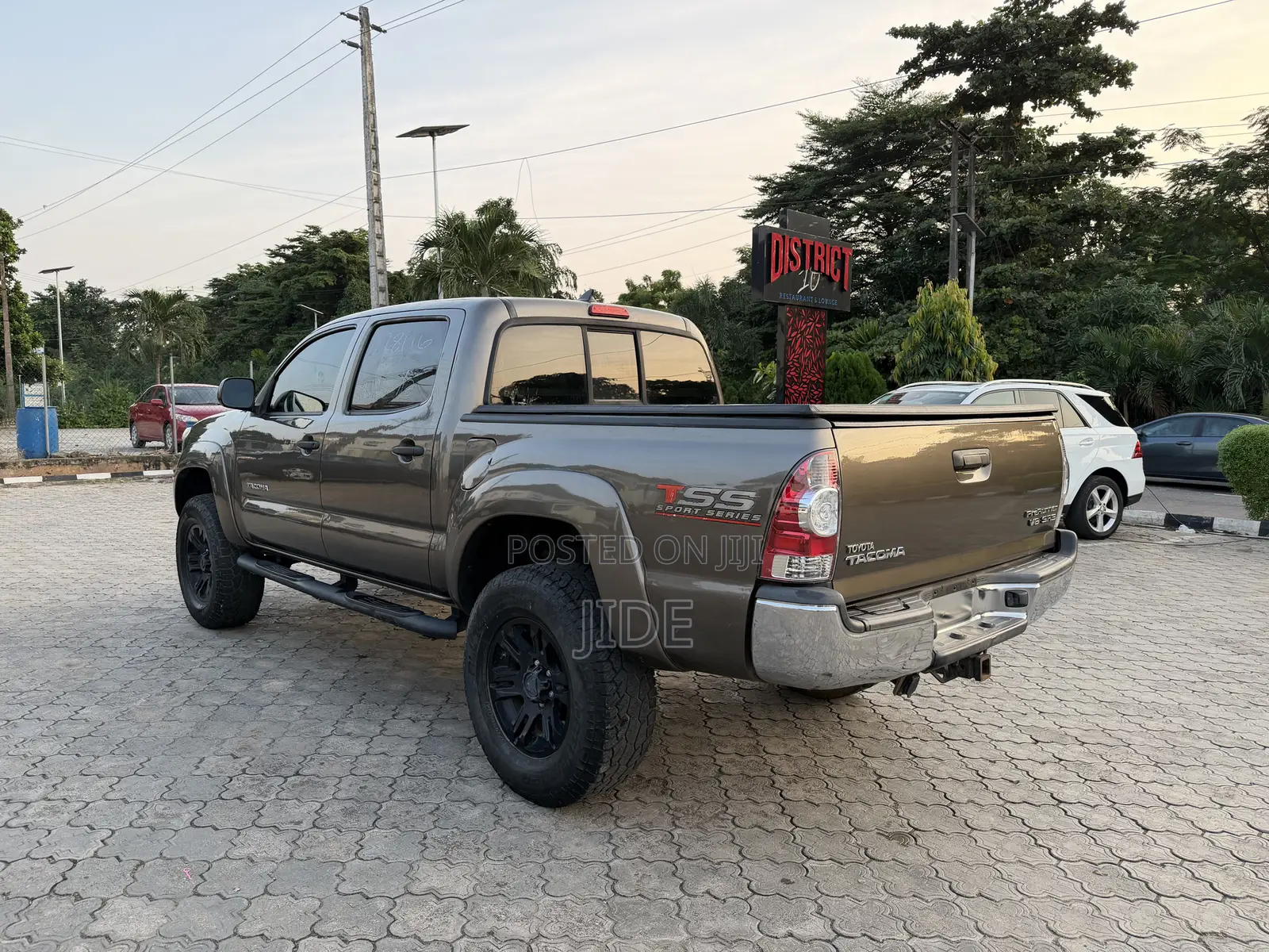 Toyota Tacoma PreRunner V6 4dr Double Cab 5.0 ft. SB (4.0L 6cyl 5A)