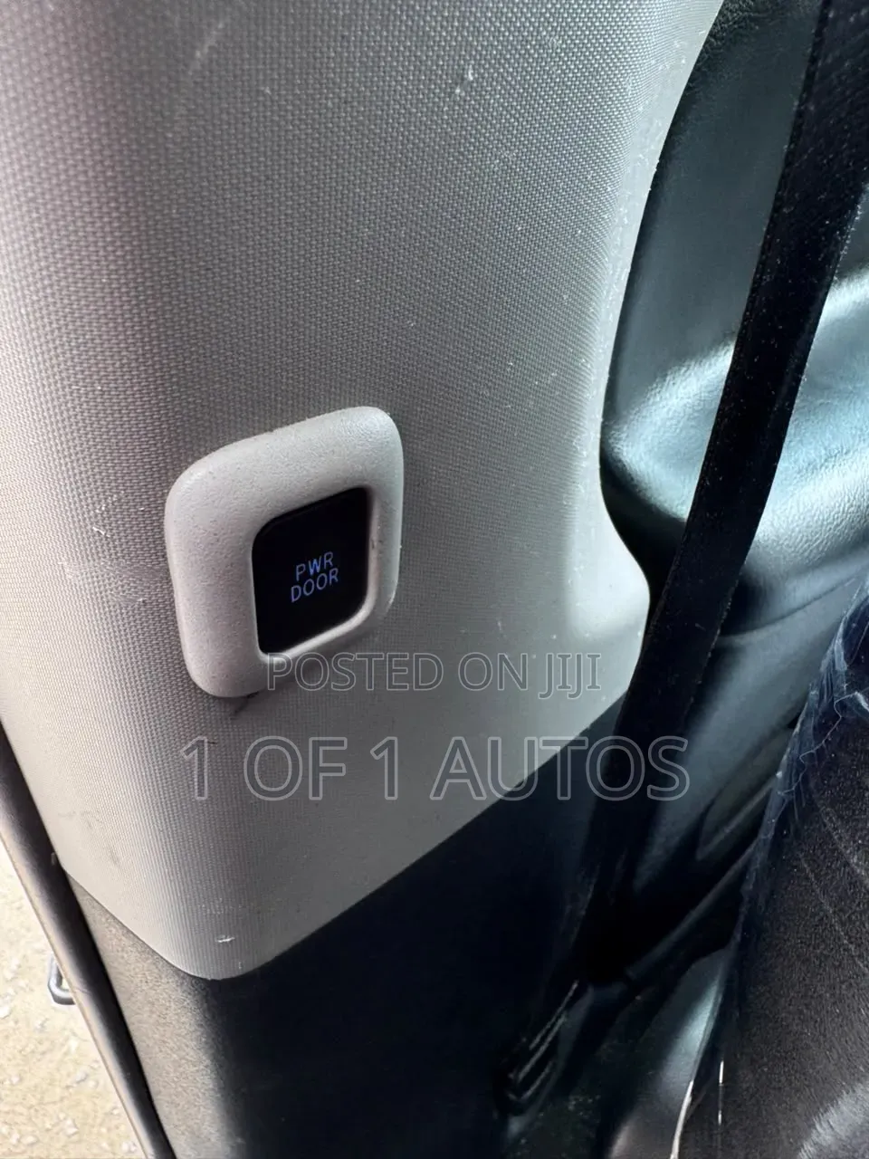Toyota Sienna 2018 Silver