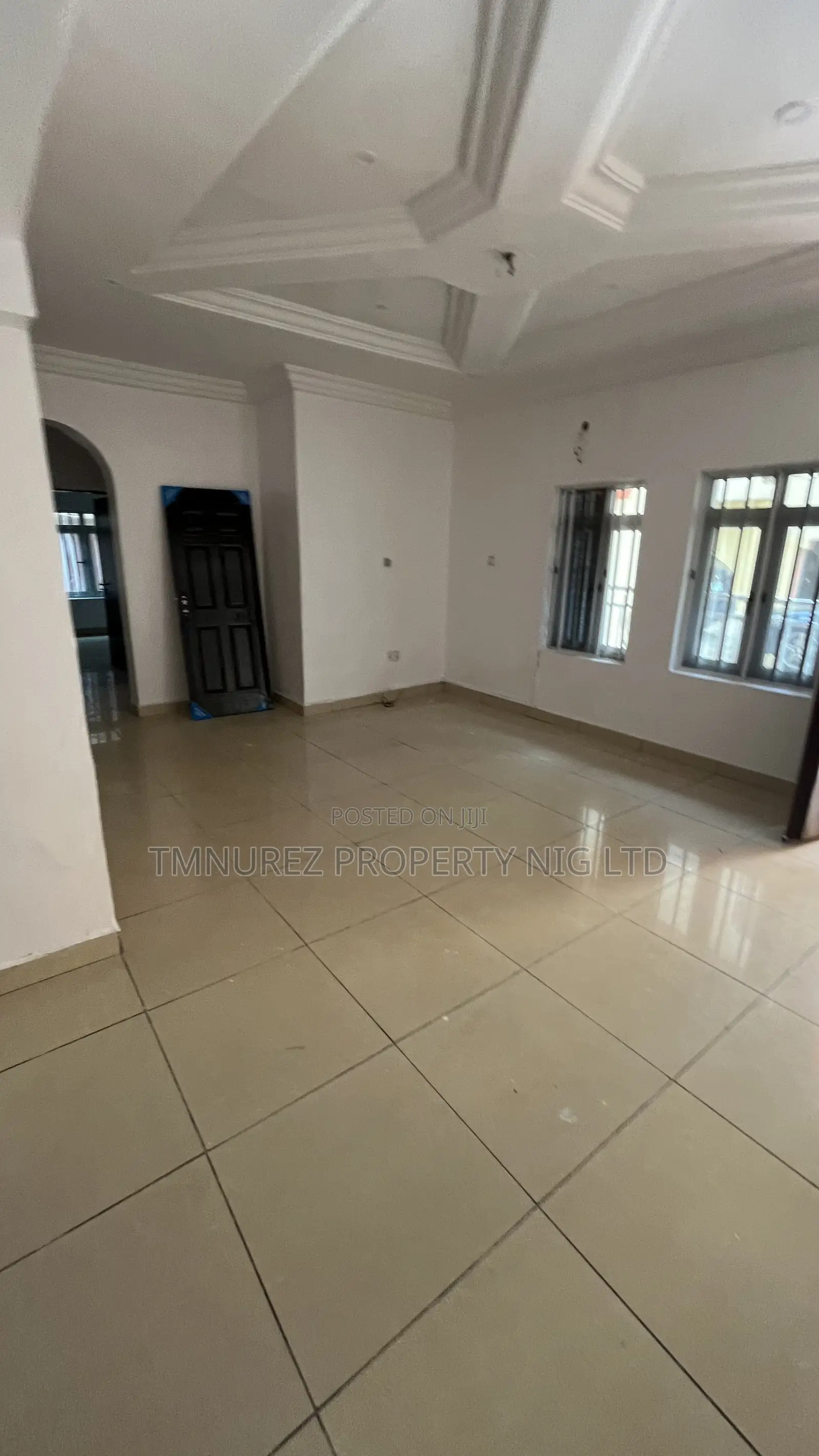 3bdrm Apartment in Inside An Estate for rent