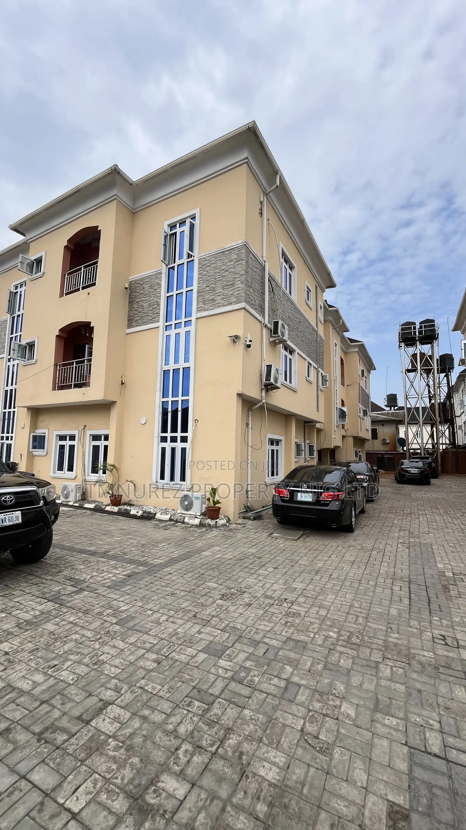 3bdrm Apartment in Inside An Estate for rent
