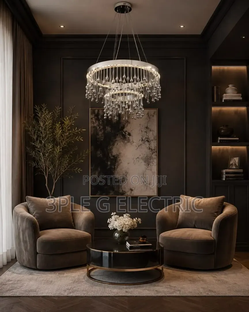 Size 800 * 400
Chrome Color Chandelier