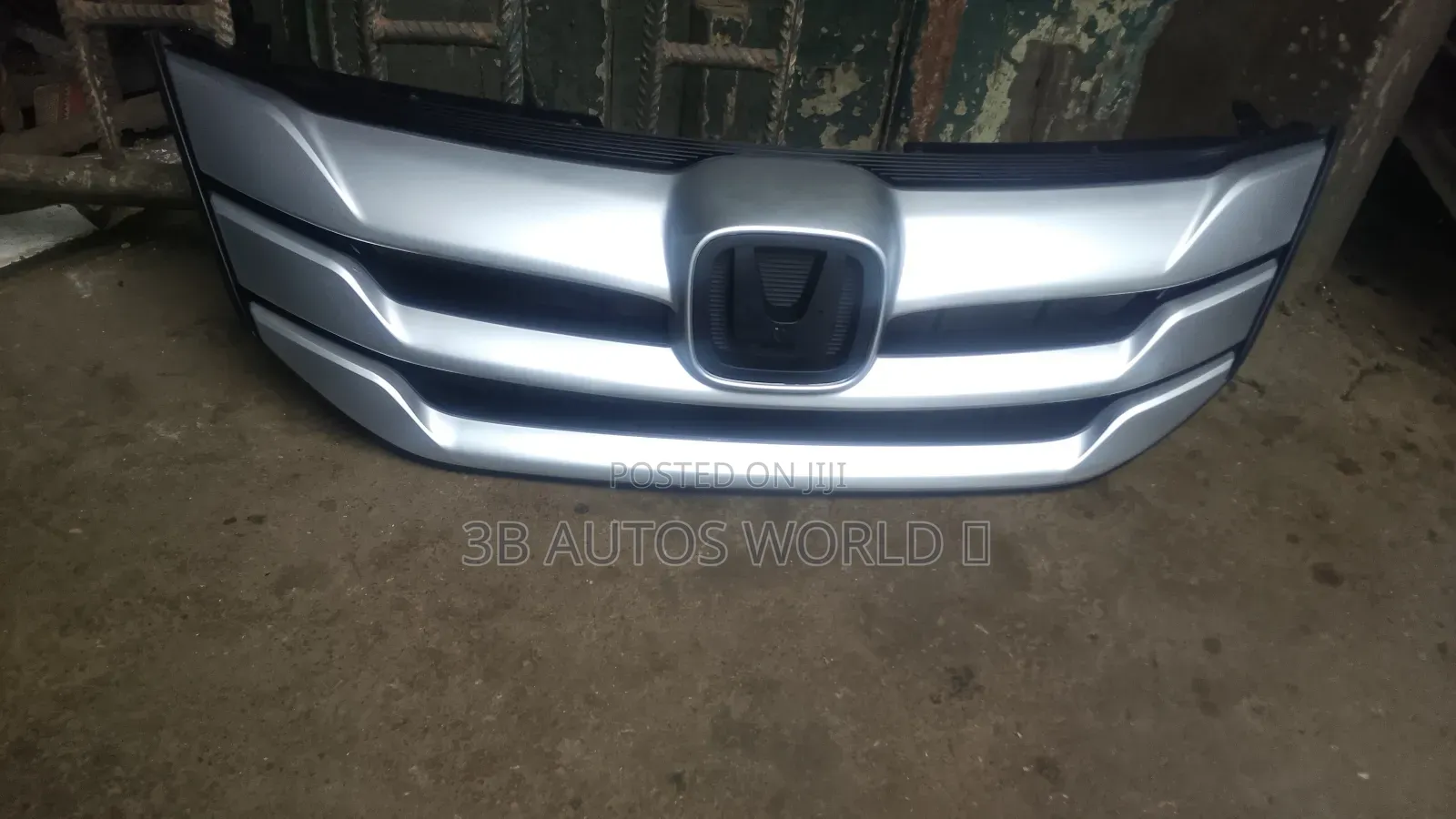 Front Grill Honda Crosstour 2010