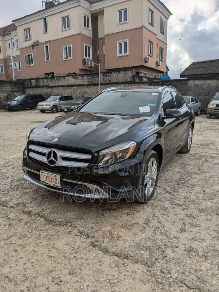 Mercedes-Benz GLA 250 2016 Black