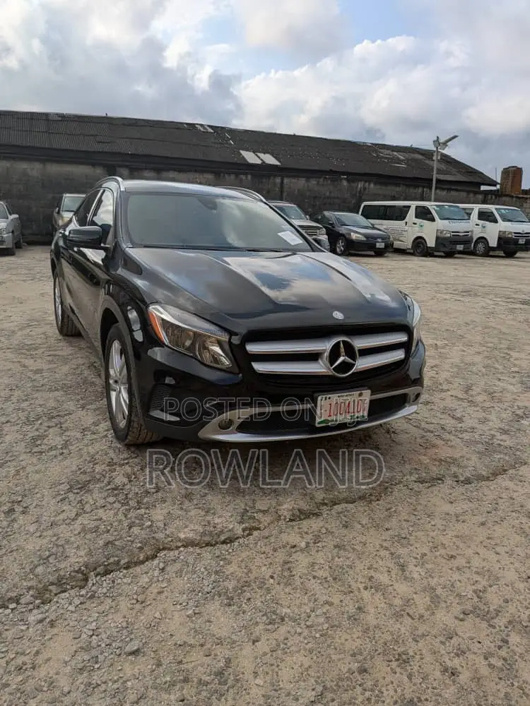 Mercedes-Benz GLA 250 2016 Black