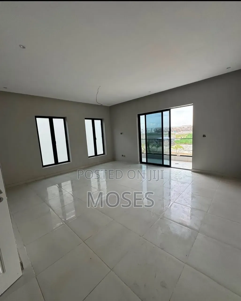 5bdrm Duplex in Inside An Access, Lekki Phase 1 for sale