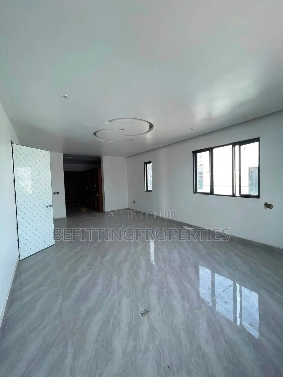 5bdrm Duplex in Osapa london for sale
