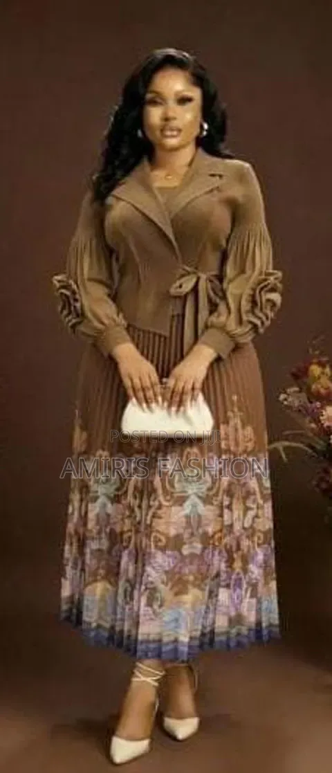 Myianky Beautiful Gown With Flower Designs at the Lower Part