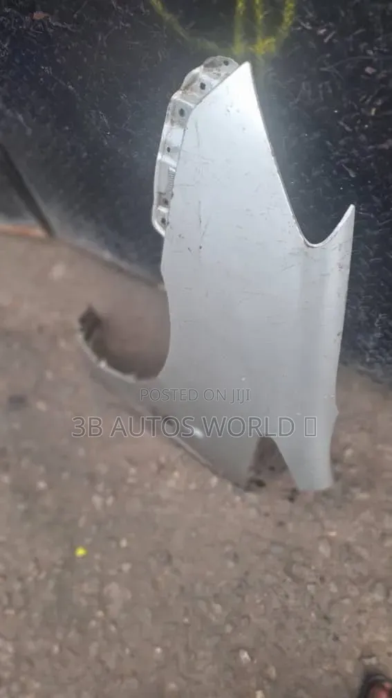 Toyota Corolla Verso 2005 Left Side Fender