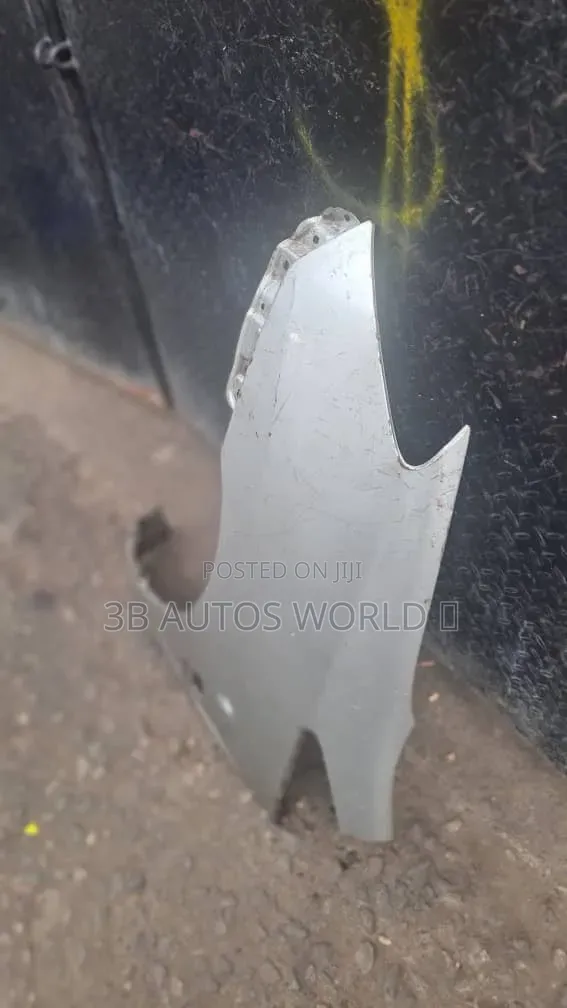 Toyota Corolla Verso 2005 Left Side Fender